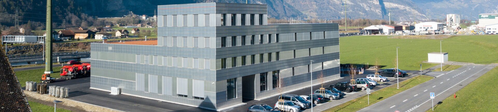 Neubau Industriegebäude mit Bürotrakt Kässbohrer Schweiz AG Featured Image