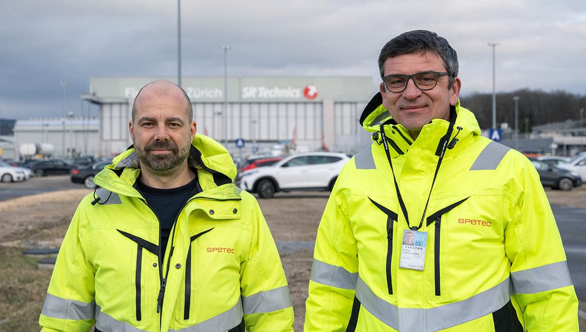 Adrian Sypek Projektleiter und Daniel Schulz Systemingenieur bei Spetec
